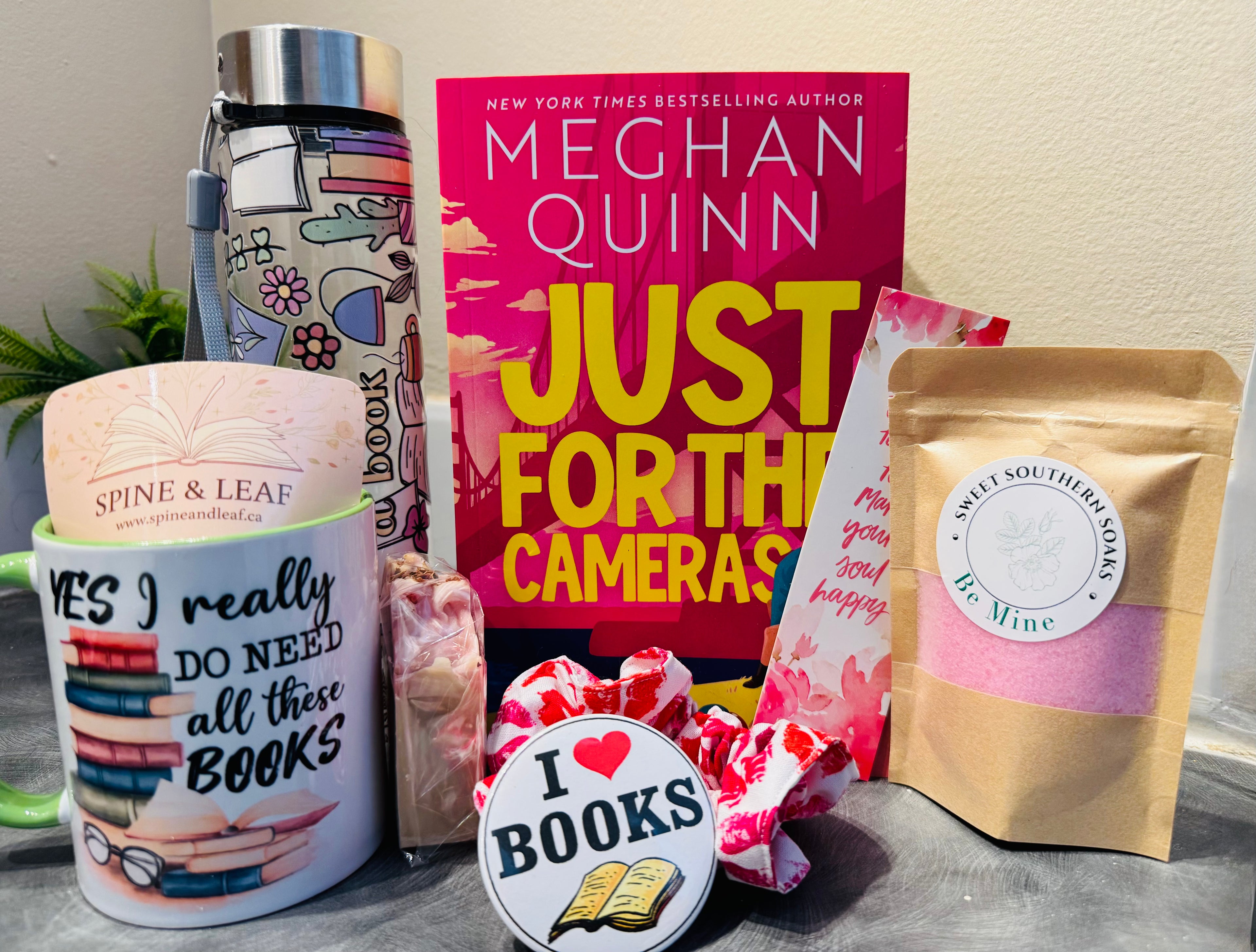 Wrapped in Romance (Romance/Contemporary)